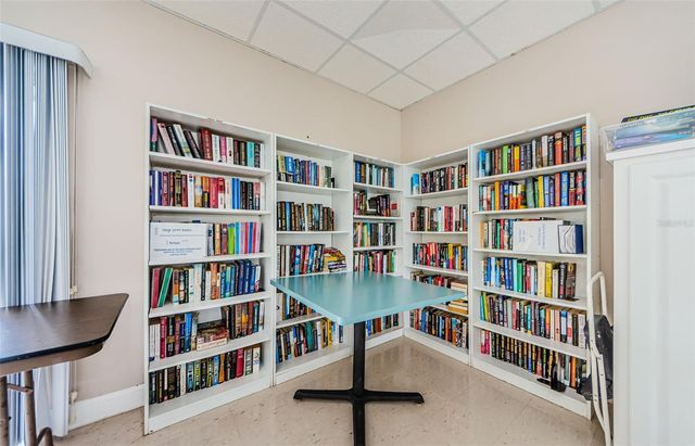 4915 BAY STREET NE 126, St Petersburg, FL 33703