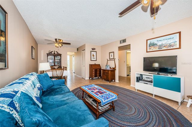 4915 BAY STREET NE 126, St Petersburg, FL 33703