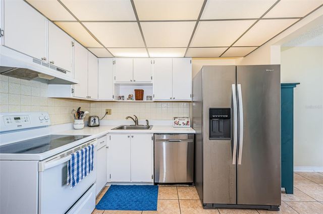 4915 BAY STREET NE 126, St Petersburg, FL 33703
