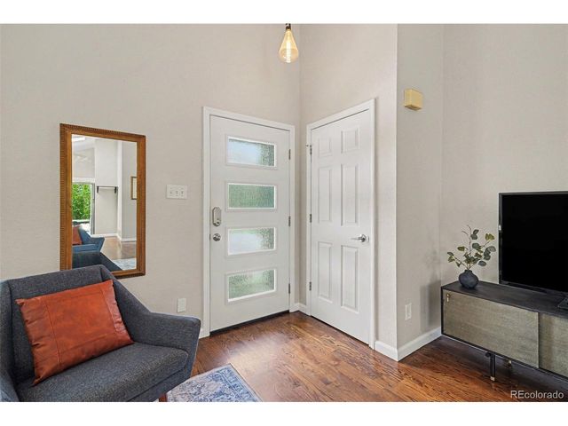 2200 S Eldridge Ct, Lakewood, CO 80228