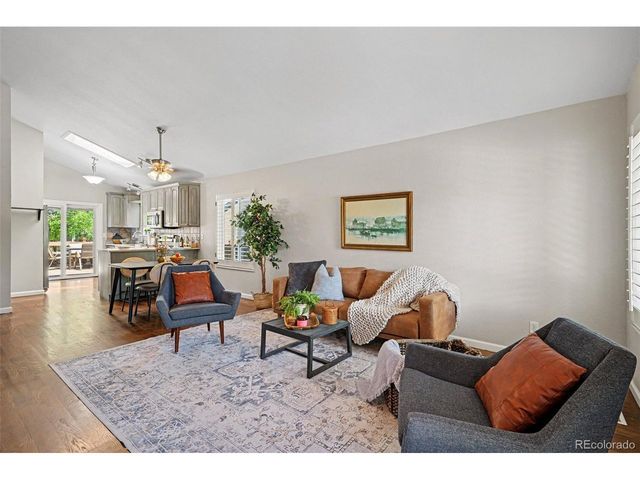 2200 S Eldridge Ct, Lakewood, CO 80228