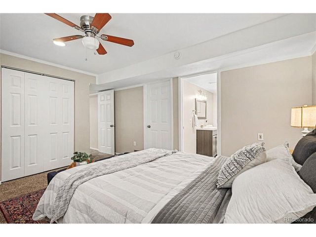 2200 S Eldridge Ct, Lakewood, CO 80228