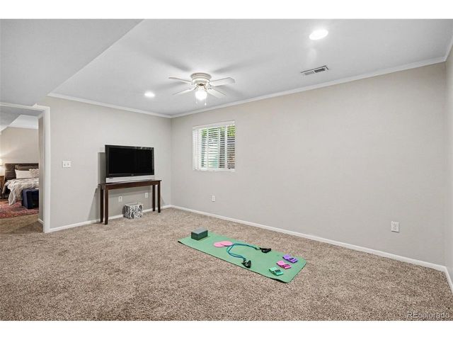 2200 S Eldridge Ct, Lakewood, CO 80228