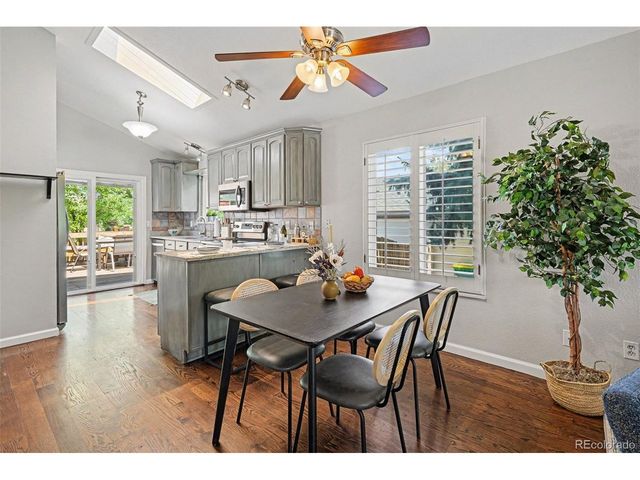 2200 S Eldridge Ct, Lakewood, CO 80228