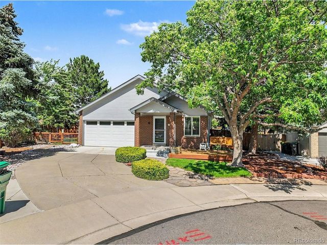 2200 S Eldridge Ct, Lakewood, CO 80228