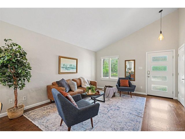 2200 S Eldridge Ct, Lakewood, CO 80228