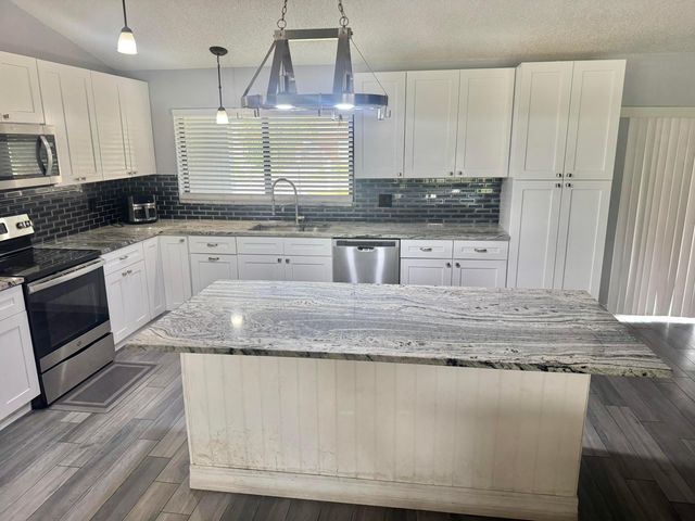 5749 ADAIR Way, Lake Worth, FL 33467