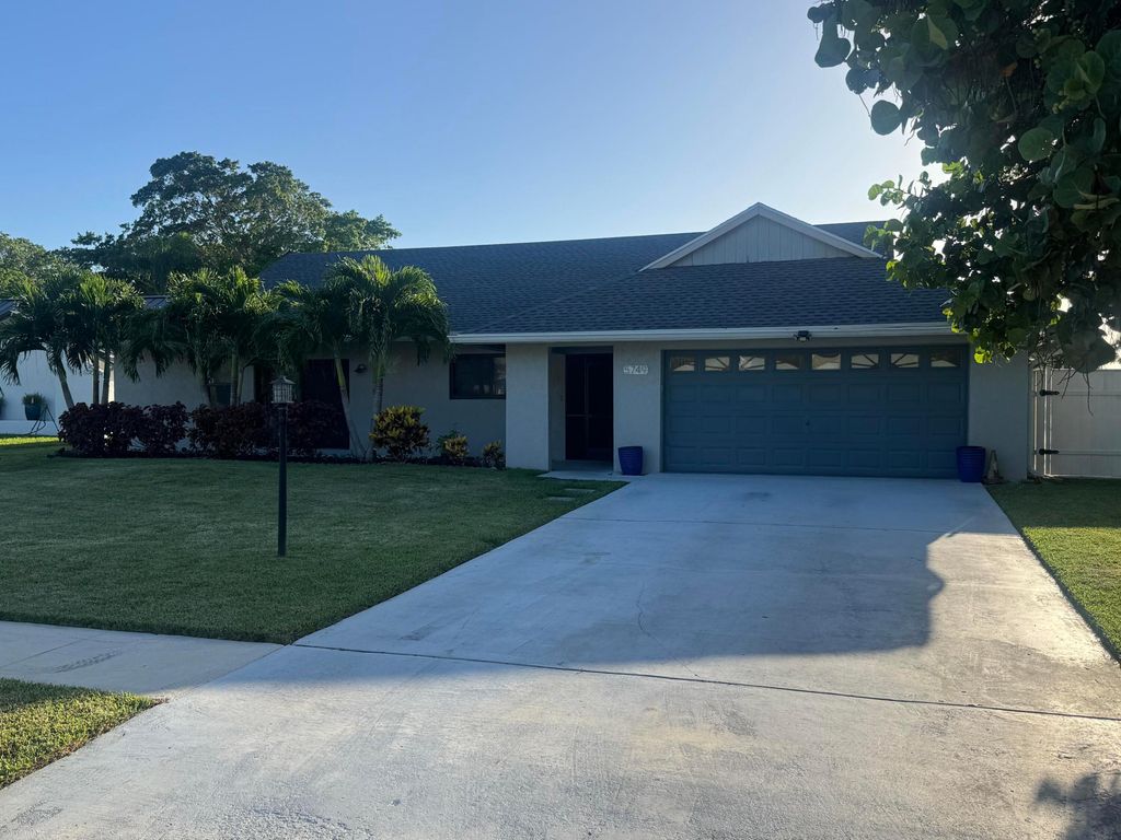 5749 ADAIR Way, Lake Worth, FL 33467