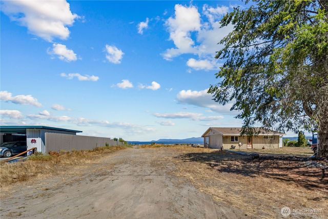 886 Port Susan Terrace Road, Camano Island, WA 98282