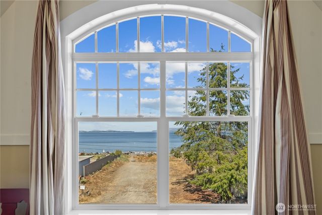 886 Port Susan Terrace Road, Camano Island, WA 98282