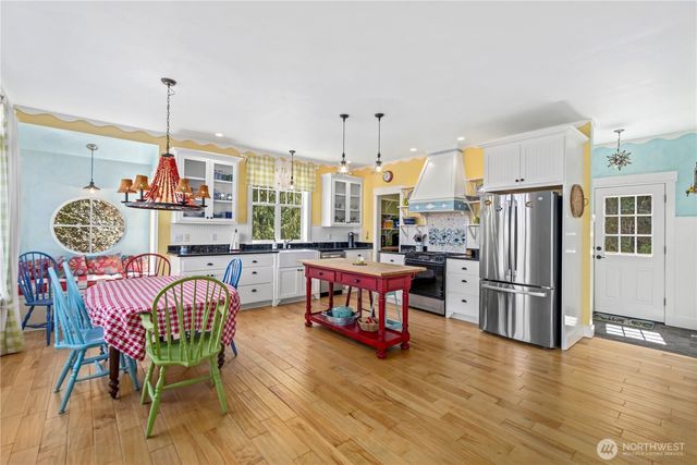 886 Port Susan Terrace Road, Camano Island, WA 98282