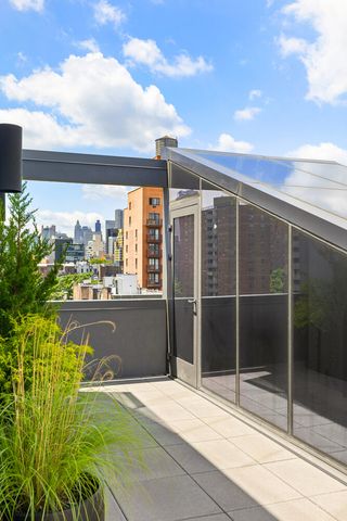 75 1ST Avenue PHB, New York City, NY 10003