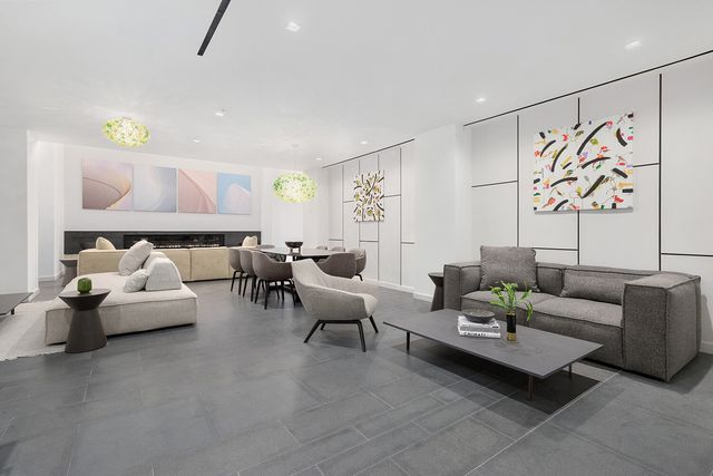 75 1ST Avenue PHB, New York City, NY 10003