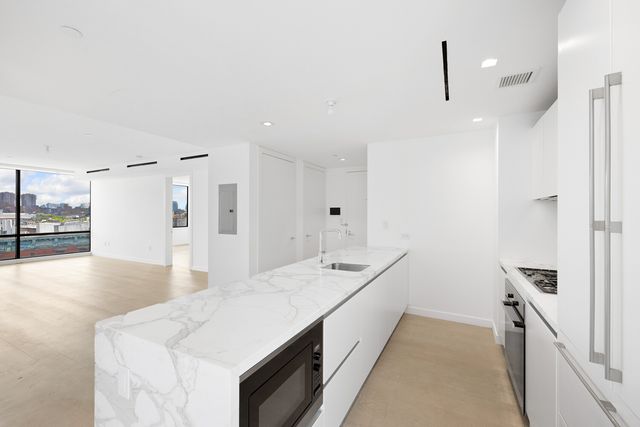 75 1ST Avenue PHB, New York City, NY 10003