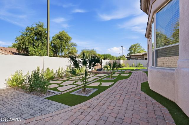 821 W ENFIELD Way, Chandler, AZ 85286