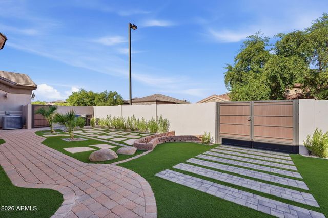 821 W ENFIELD Way, Chandler, AZ 85286