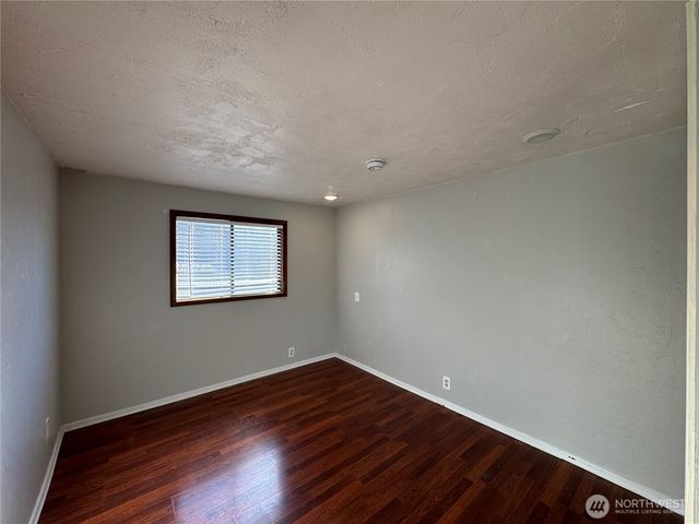 18411 12th Avenue NE, Shoreline, WA 98155