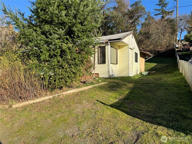 18411 12th Avenue NE, Shoreline, WA 98155