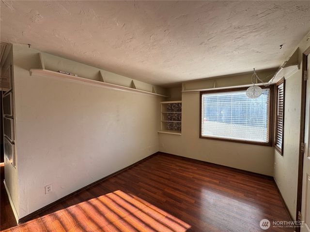 18411 12th Avenue NE, Shoreline, WA 98155