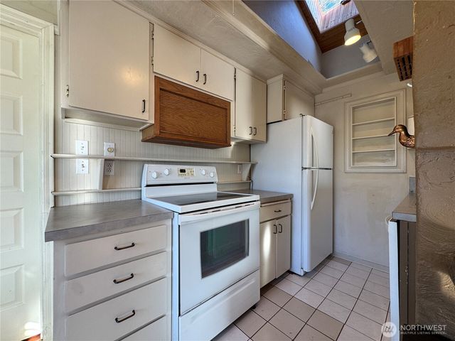 18411 12th Avenue NE, Shoreline, WA 98155