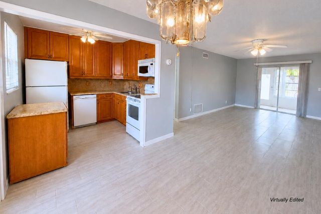 2192 NE 1ST Way 103, Boynton Beach, FL 33435