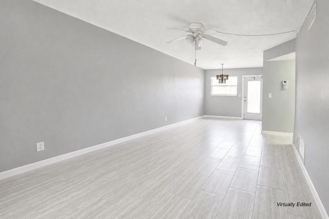 2192 NE 1ST Way 103, Boynton Beach, FL 33435