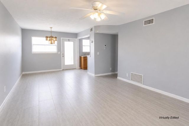 2192 NE 1ST Way 103, Boynton Beach, FL 33435