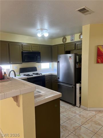 2567 Raywood Street, Las Vegas, NV 89142