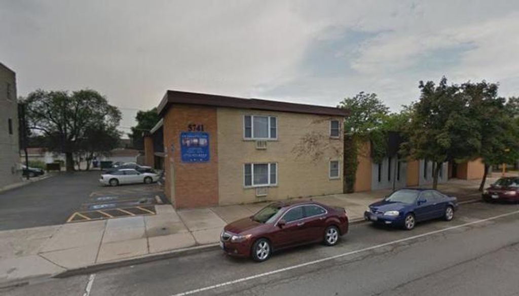5741 W 35th Street 1F, Cicero, IL 60804