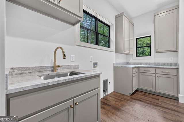 291 Aspen Avenue, Ellijay, GA 30536