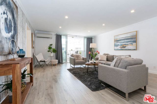 847 5th Street 205, Santa Monica, CA 90403