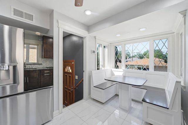 5810 W 64th Street, Chicago, IL 60638