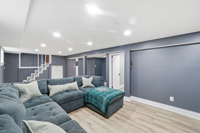 5810 W 64th Street, Chicago, IL 60638