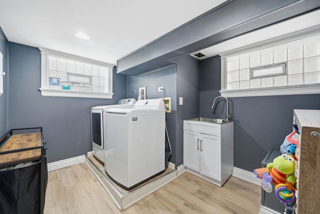 5810 W 64th Street, Chicago, IL 60638
