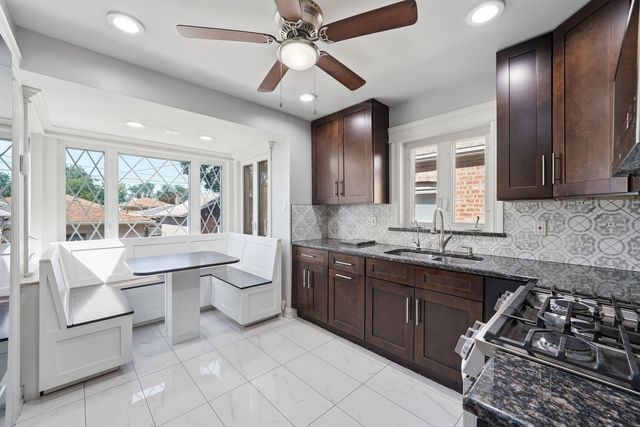 5810 W 64th Street, Chicago, IL 60638