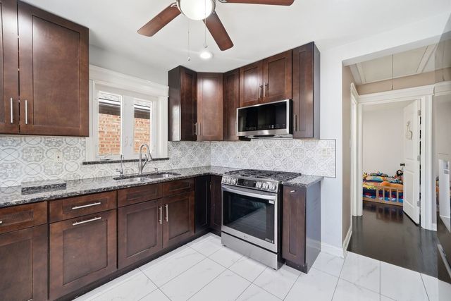 5810 W 64th Street, Chicago, IL 60638