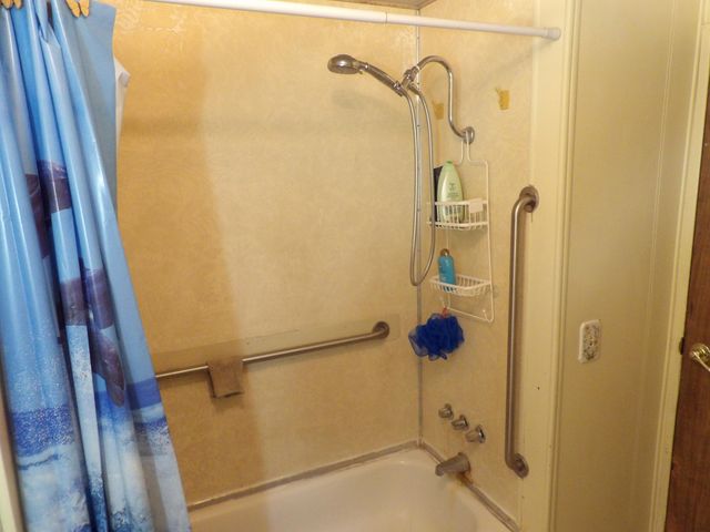 46918 Creekside Road, Yokuts Valley, CA 93675