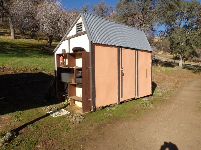 46918 Creekside Road, Yokuts Valley, CA 93675