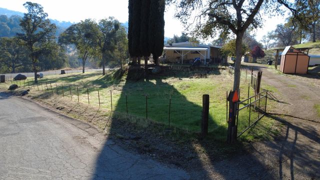 46918 Creekside Road, Yokuts Valley, CA 93675