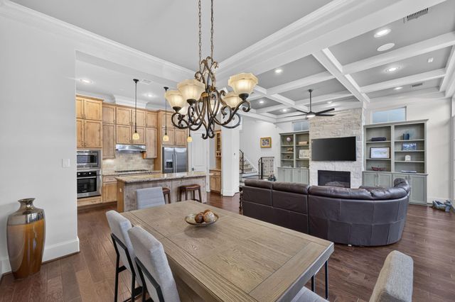 98 Gateway Park Place, Spring, TX 77380