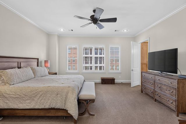 98 Gateway Park Place, Spring, TX 77380