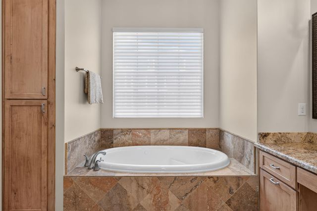 98 Gateway Park Place, Spring, TX 77380