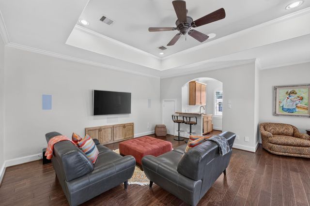 98 Gateway Park Place, Spring, TX 77380
