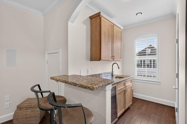 98 Gateway Park Place, Spring, TX 77380