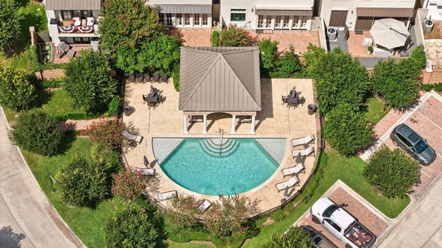 98 Gateway Park Place, Spring, TX 77380