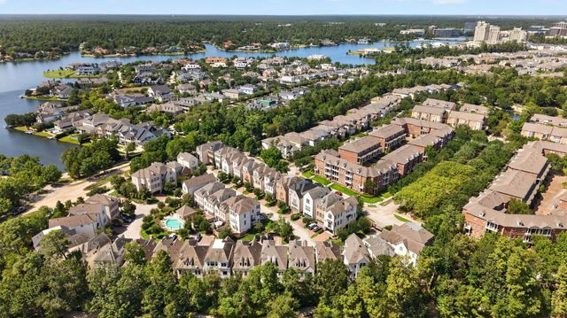 98 Gateway Park Place, Spring, TX 77380