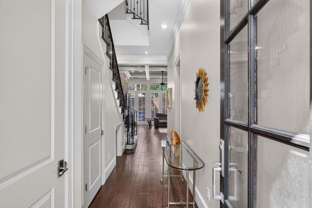 98 Gateway Park Place, Spring, TX 77380