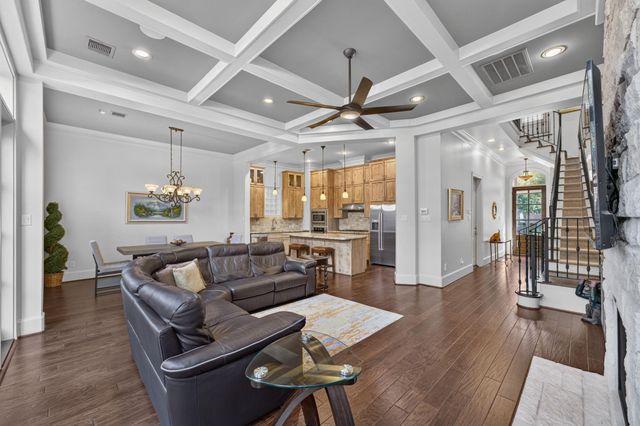 98 Gateway Park Place, Spring, TX 77380