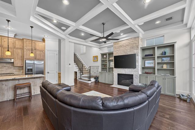 98 Gateway Park Place, Spring, TX 77380
