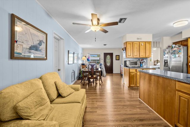 3141 NE Spruce Ridge Avenue, Jensen Beach, FL 34957